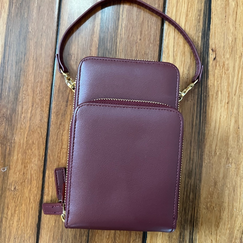 Elegant Burgundy Leather Crossbody Bag